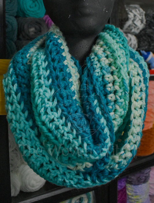 Chunky Infinity Scarf - Blue