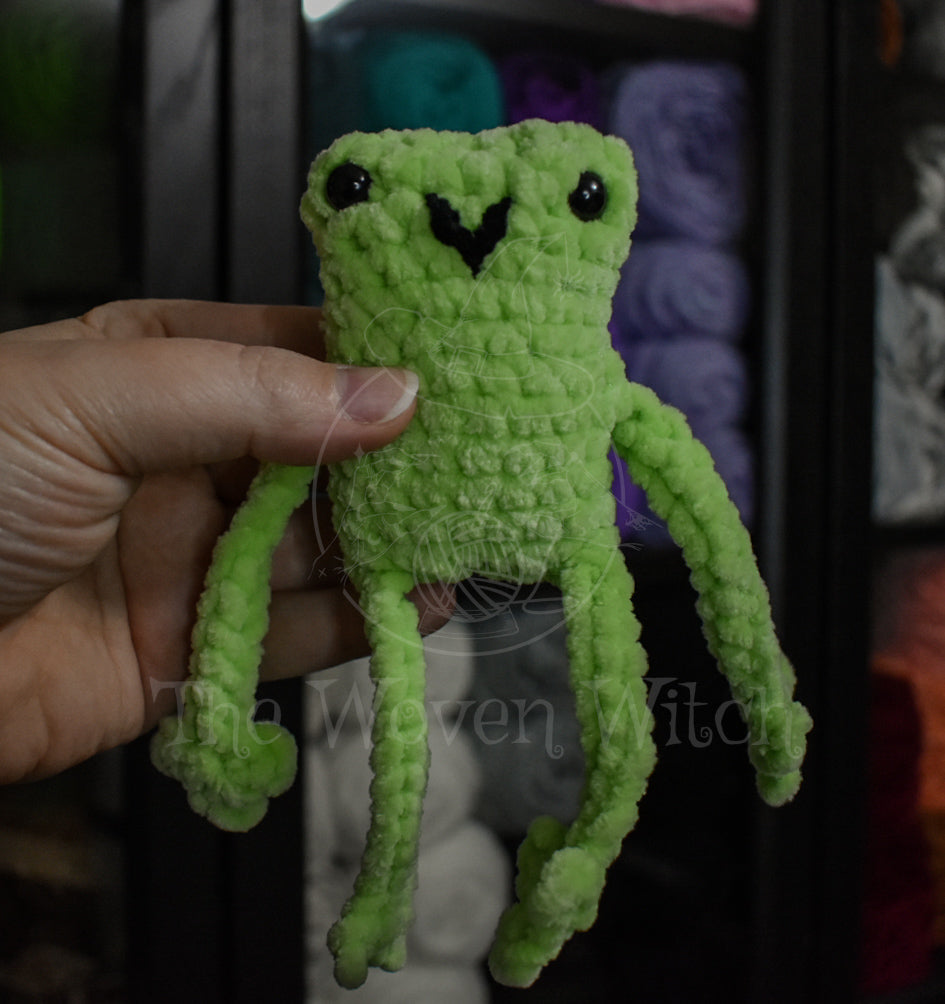 Teeeeny Leggy Frog
