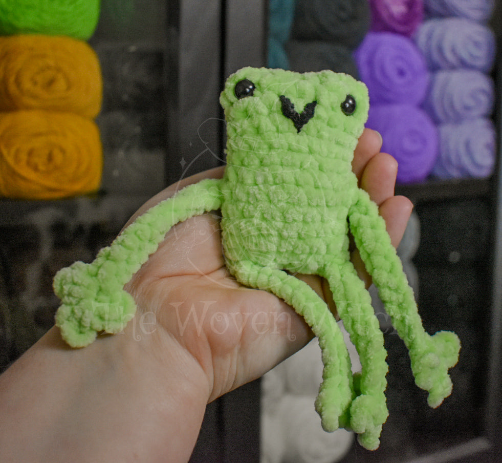 Teeeeny Leggy Frog