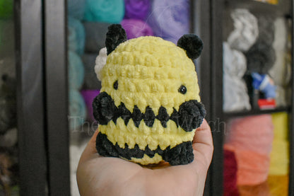 Sitting Bumble